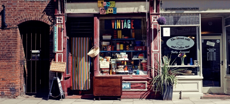cute vintage shop