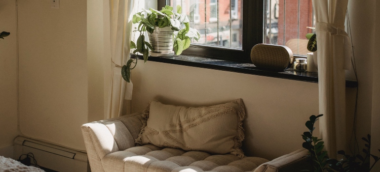 small and neat apartment as one of the tips for NYC renters in 2023 is not too look for big homes
